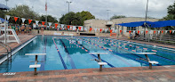 Your swimming lessons for adults Wadeview Pool in Orlando in Florida